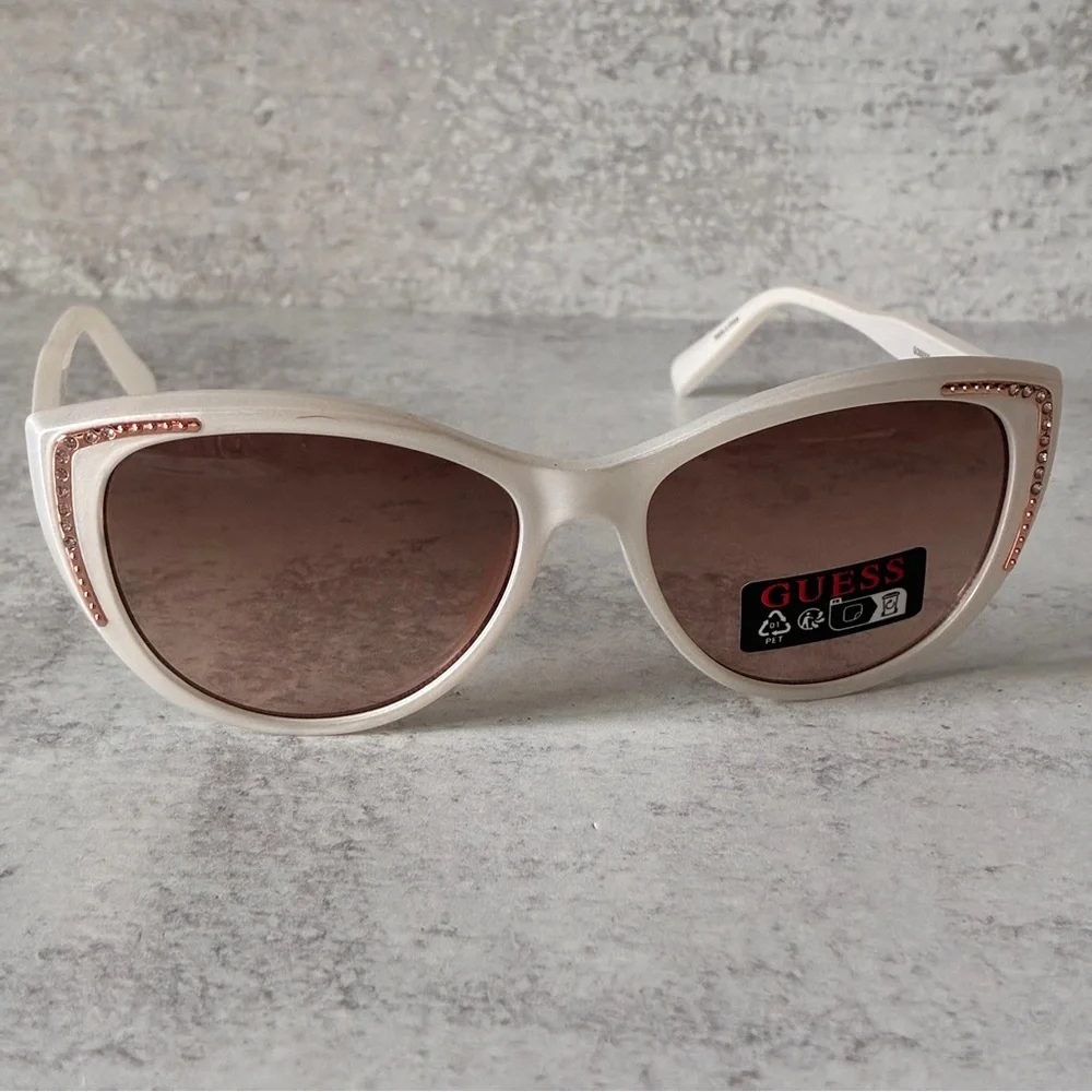 GUESS Pearl White Cat Eye Sunglasses Rose Gold Stud Detail NEW